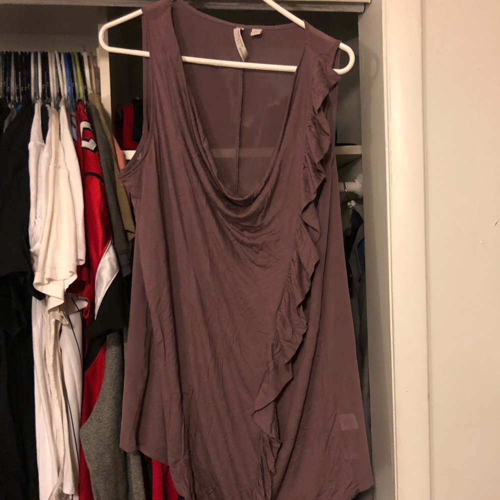 NY&Co top
